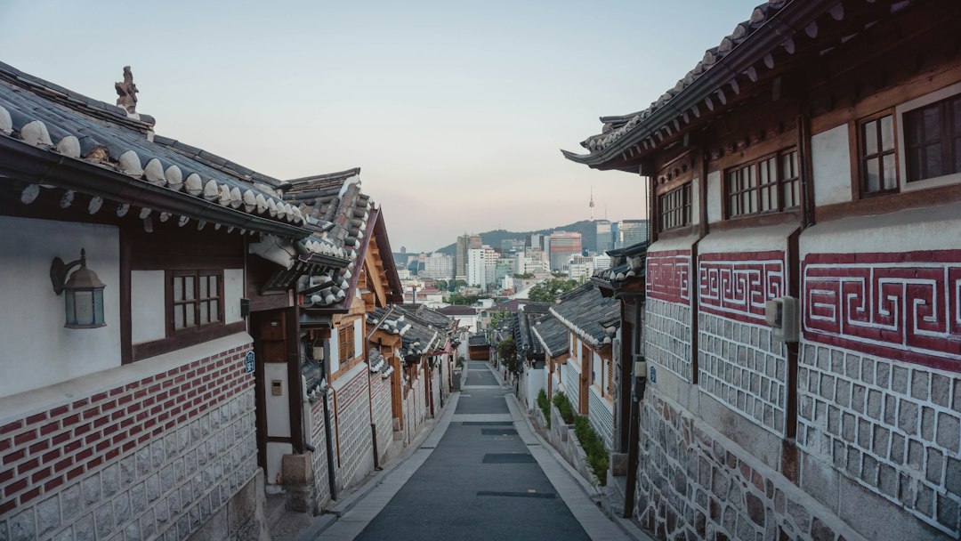 Traditional Seoul street and architecture
